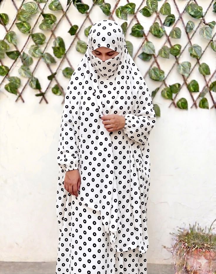 Premium Namaz Chadar – Soft & Lightweight Prayer Veil